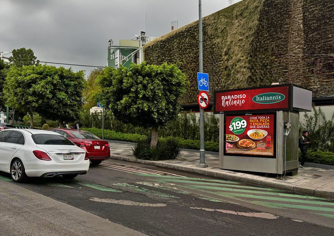 Italianni's billboard promoting their restaurants in this Mexico prDOOH campaign